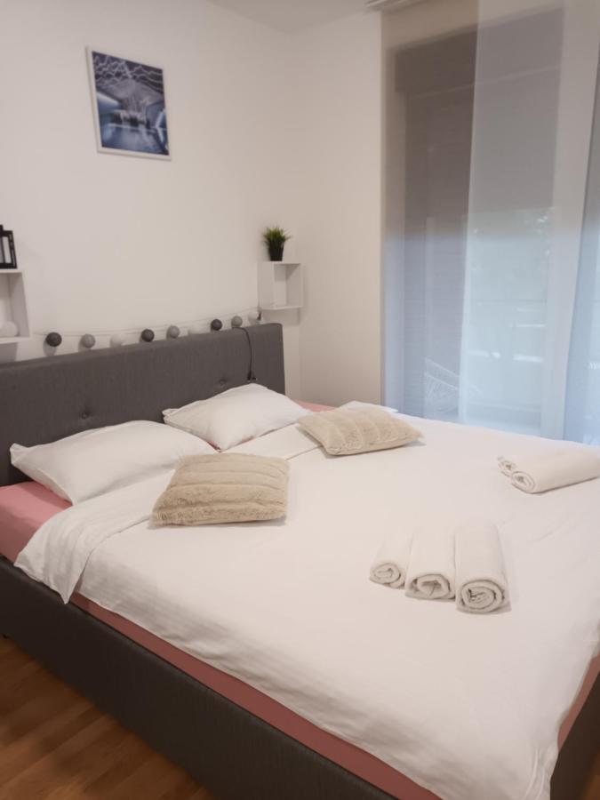 Gajeva Rooms - Stockholm Apartment Self Check-In Вировитица Экстерьер фото