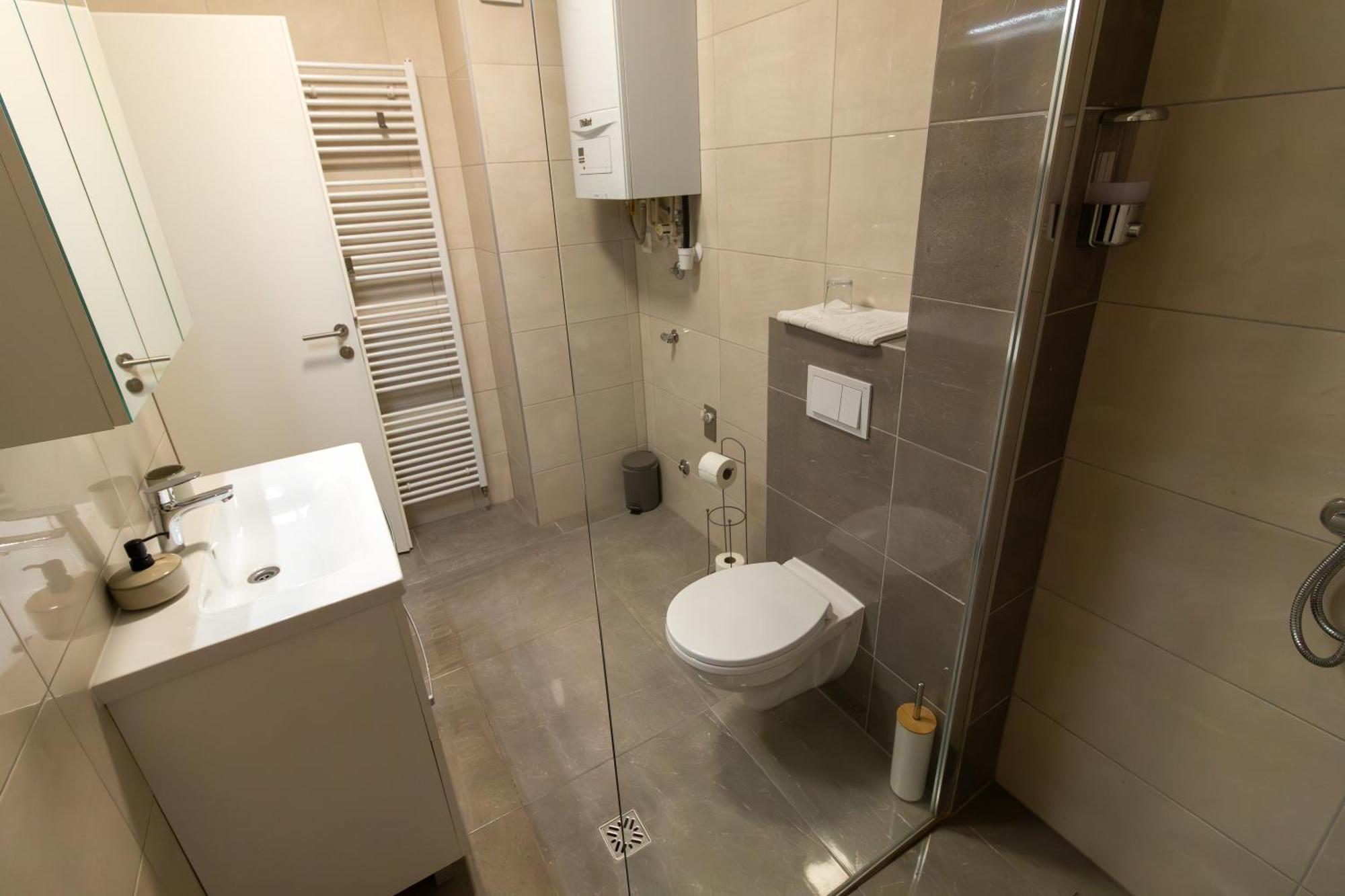 Gajeva Rooms - Stockholm Apartment Self Check-In Вировитица Экстерьер фото