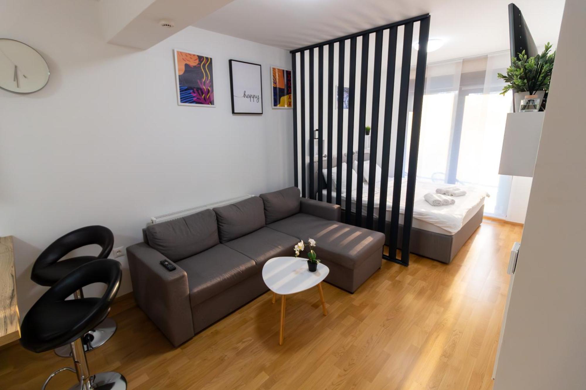 Gajeva Rooms - Stockholm Apartment Self Check-In Вировитица Экстерьер фото