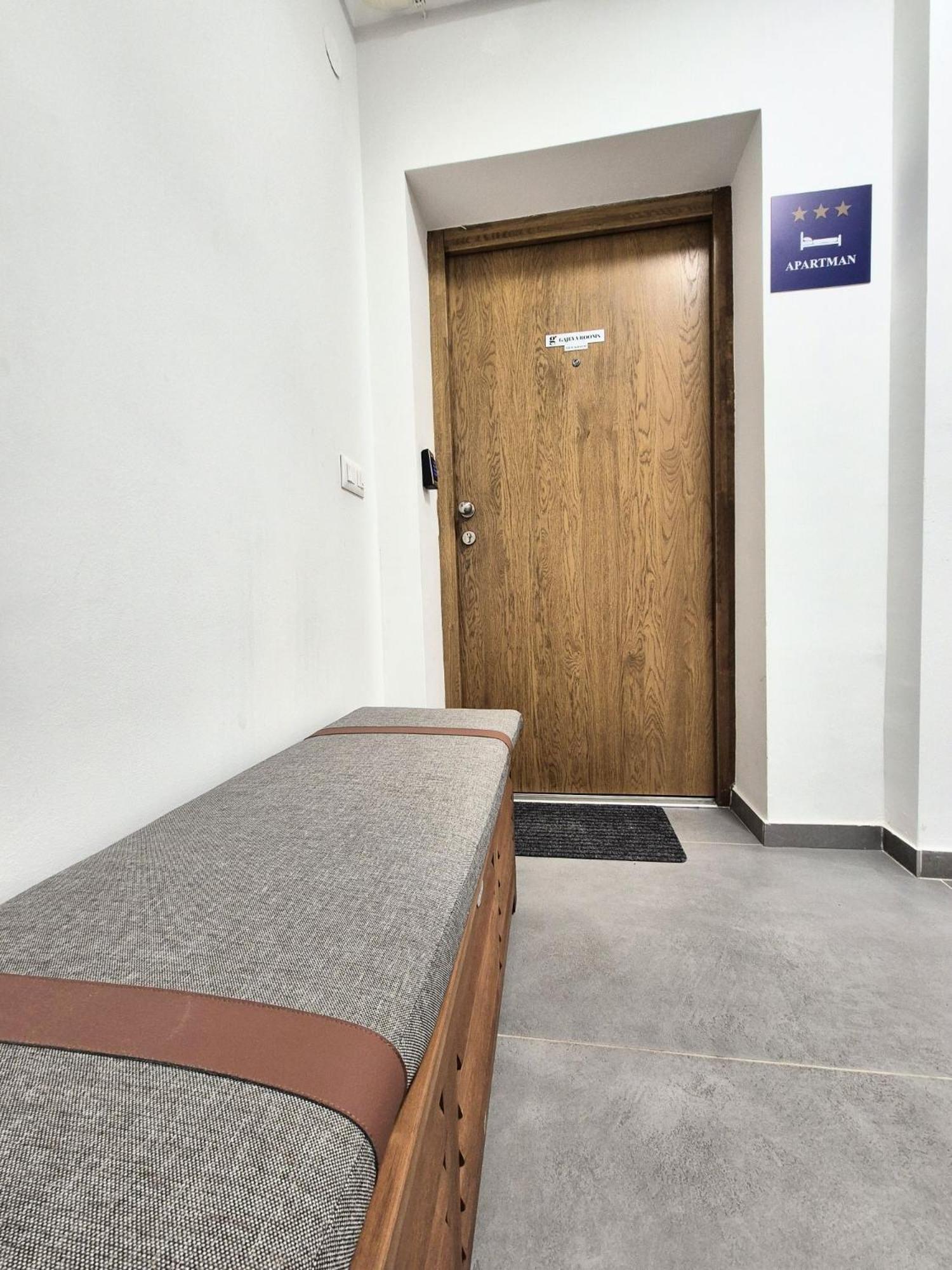 Gajeva Rooms - Stockholm Apartment Self Check-In Вировитица Экстерьер фото