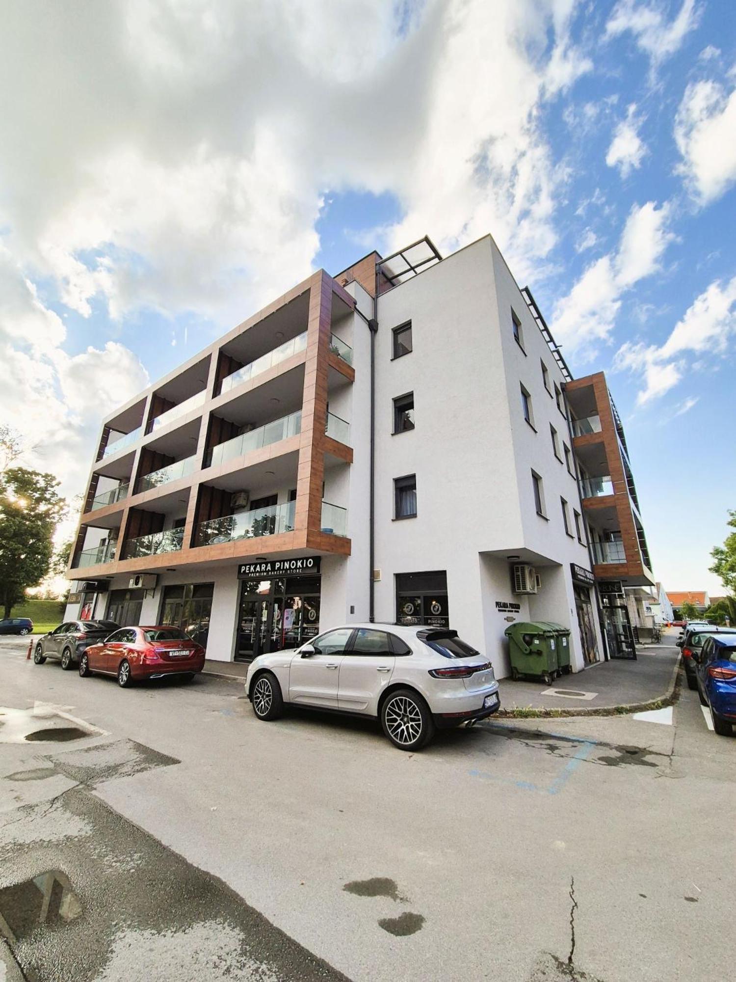 Gajeva Rooms - Stockholm Apartment Self Check-In Вировитица Экстерьер фото